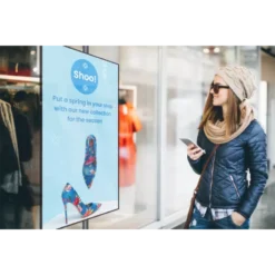 Clevertouch-CL-High-Bright-Commercial-Display-ansicht.webp