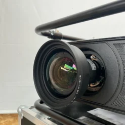 Lens E-Vision 1 05-1 41-1 on WUXGA-Beameransicht-nah.webp