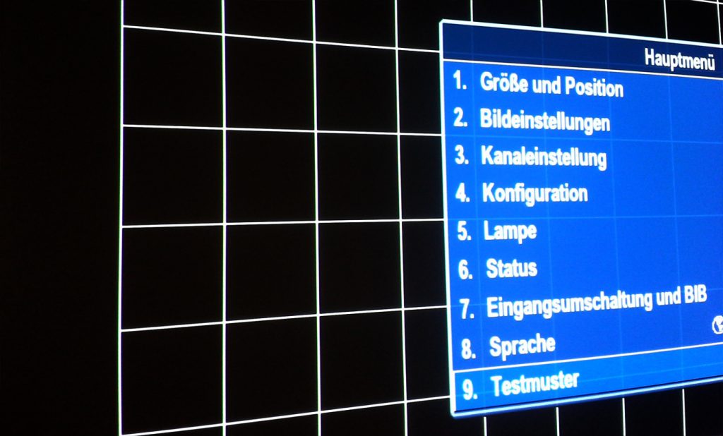 Beamer-Reparatur-de-stellt-Konvergenz-ein